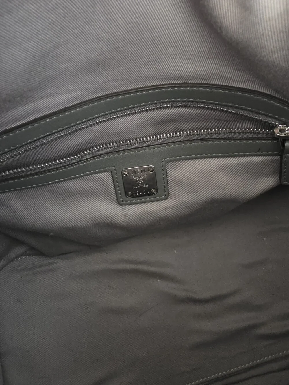 Black Men's Laptop Tote Bag with Interior Zip Pocket